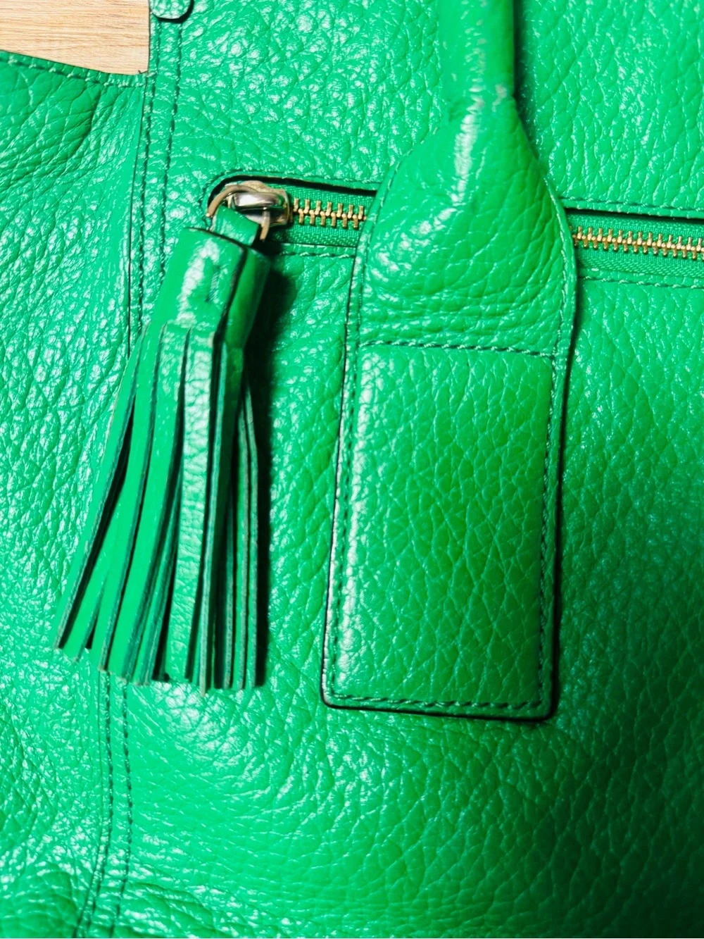 Kate Spade New York Green Pebbled Leather Tote Purse Tassel